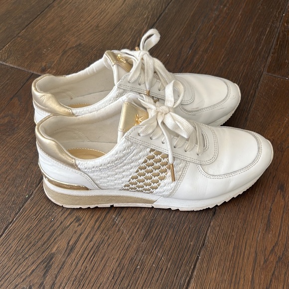 Michael kors runners - Picture 2 of 3